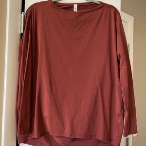 Lululemon Rust Back to Action Rulu long sleeve top Sizez 4 - like new!